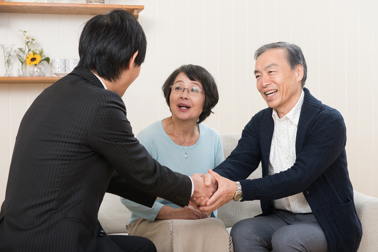 松原市で会社を整理しようと考えている経営者の方へ。 不動産を売るより「会社ごとM&A」で売却した方が、利益が残る理由